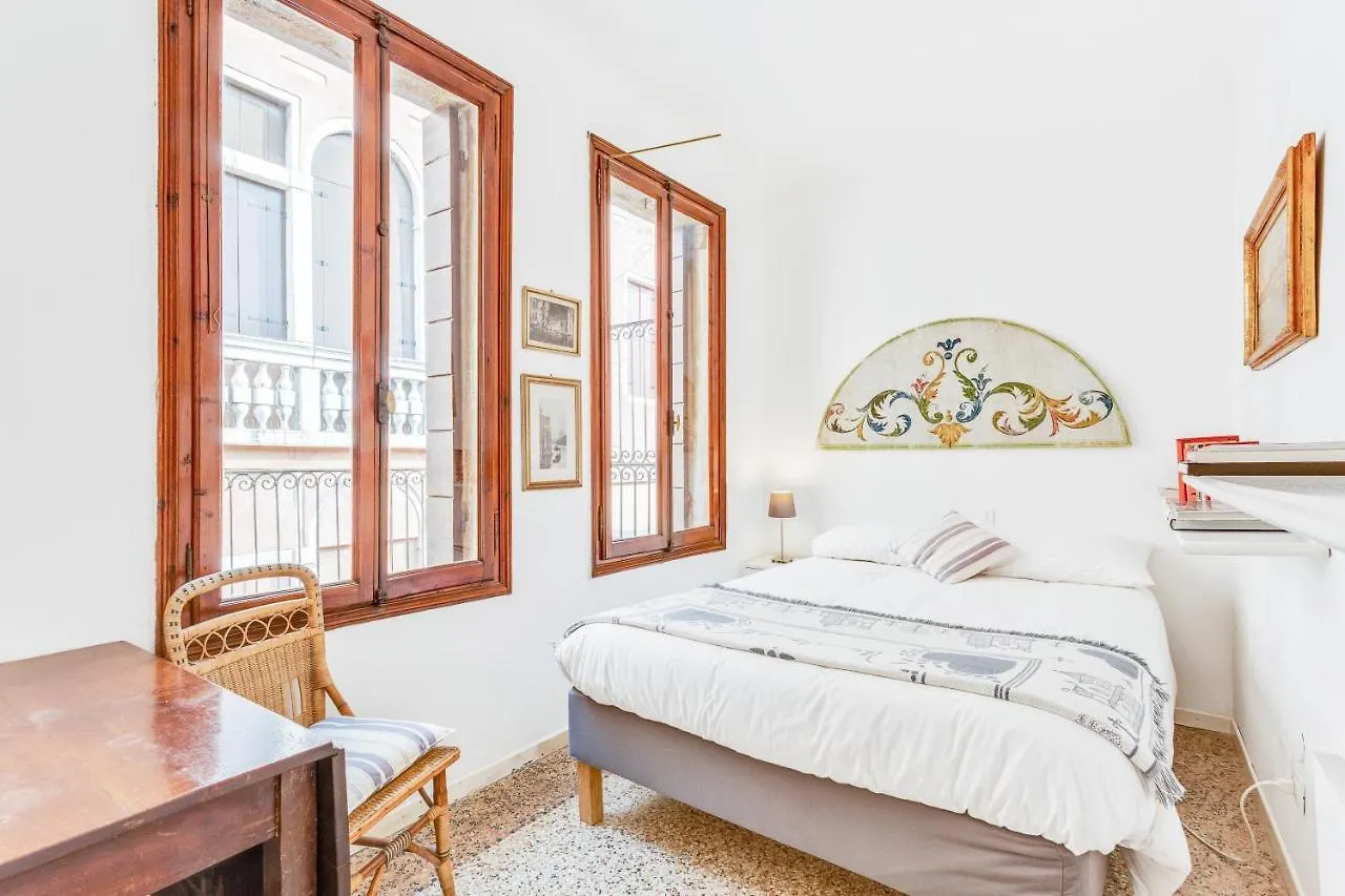 Apartment Ferienwohnung Ca Lu Vintage Flat Con Vista Su San Marco! Venedig